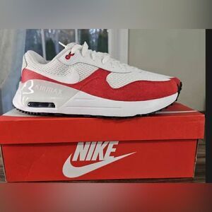 Nike Air Max Systm DM9537-104 , University red and white in a men's shoes